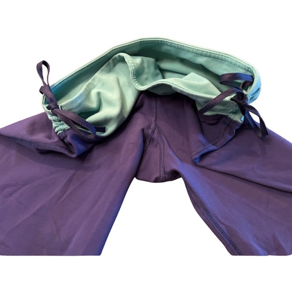 🦄🍋lululemon🍋🦄 Crescent Crop | Rare Vintage | Blue | Size 6 - Picture 9 of 14